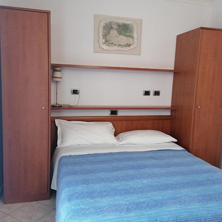Albergo Ristorante Protti Cattolica Exterior foto