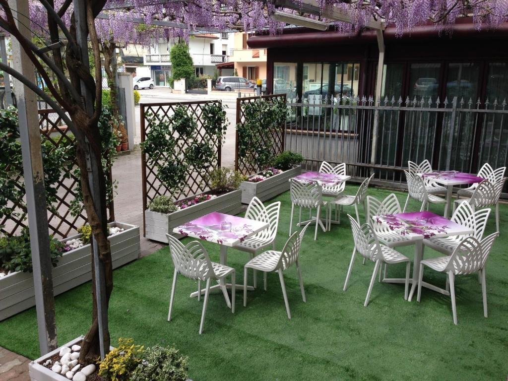 Albergo Ristorante Protti Cattolica Habitación foto
