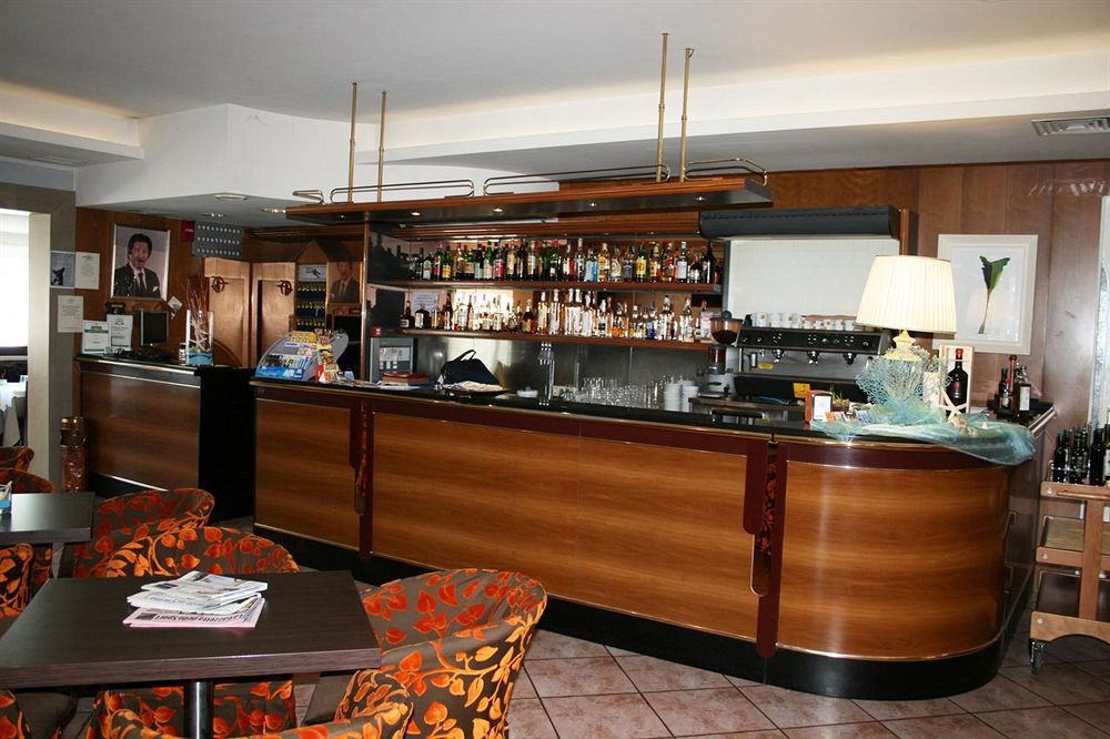 Albergo Ristorante Protti Cattolica Exterior foto